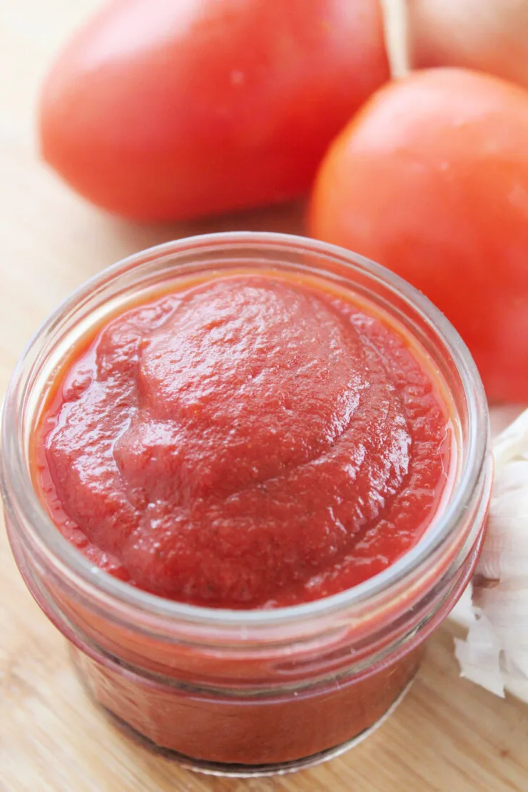 This Homemade Ketchup Recipe is one of the easiest diy recipes you will find and it tastes just like store bought!  This is perfect for those who like more control over what their family eats or even just to solve a ketchup emergency!