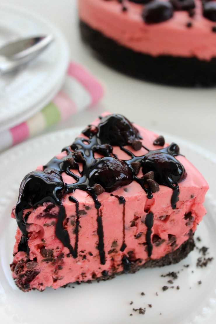 This Oreo Cherry Chocolate Chip No Bake Cheesecake is a decadent dessert recipe that is actually super easy to whip up.