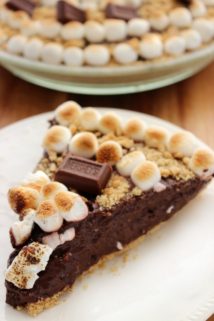 This No Bake S'Mores Pie is a fun twist on the summer camping dessert classic recipe.