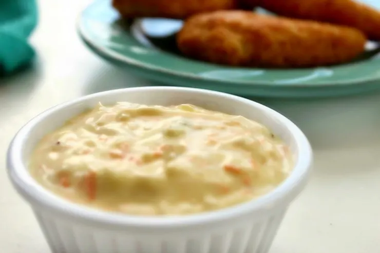 Homemade Tartar Sauce is easy to make but what really sets this Copycat Red Lobster Tartar Sauce apart from the rest is that, just like the real thing, it has a touch of sweetness to it. 