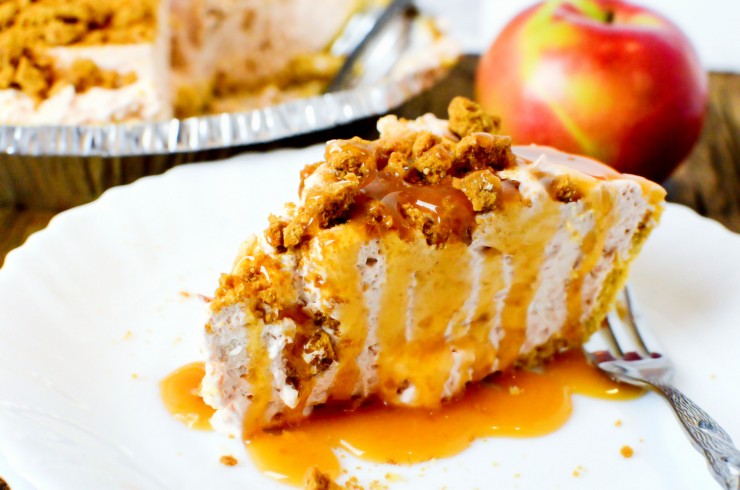 This Apple Gingersnap Delight recipe is easy and full of incredle flavours, it's also a versatile dessert - add in cream cheese and make it a Apple Cheesecake Gingersnap Delight!
