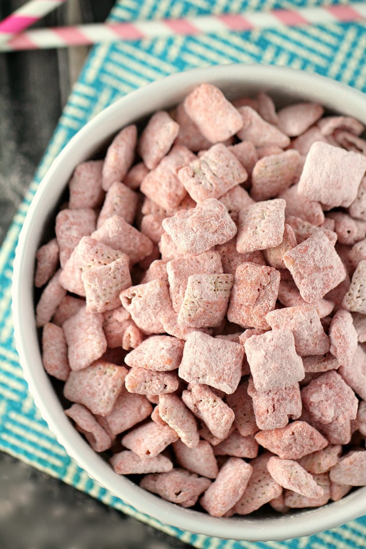 Bubble Gum Muddy Buddies - Life Love Liz www.lifeloveliz.com/ bubble-gum-muddy-buddies Bubble Gum Muddy Buddies are an addictive snack perfect for kids birthday parties or just for a little nostalgia!