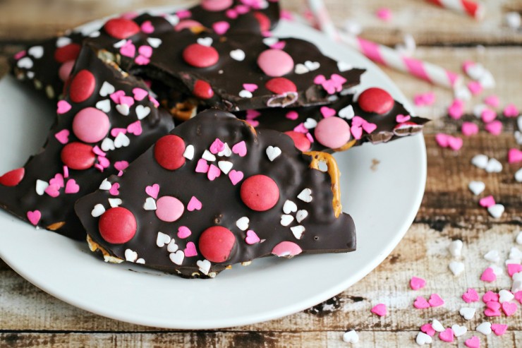 This Valentine's Day Bark is an adorable and quick to put together Valentine's Day Dessert Recipe!