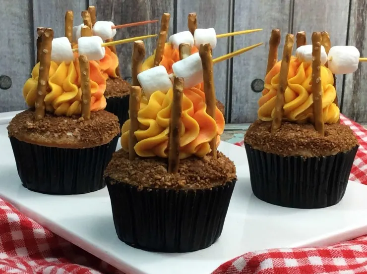 These Camp Fire Cupcakes are a fun summer treat. What an adorable dessert for a camping trip or camping themed party. 