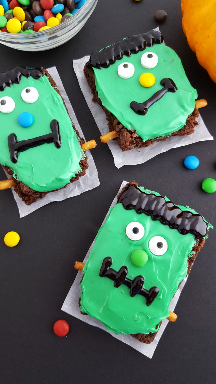 These Frankenstein Brownies are a cute Halloween treat that are a little spooky and a little bit sweet. Perfect for Halloween parties, kids are sure to love this ghoulish treat!