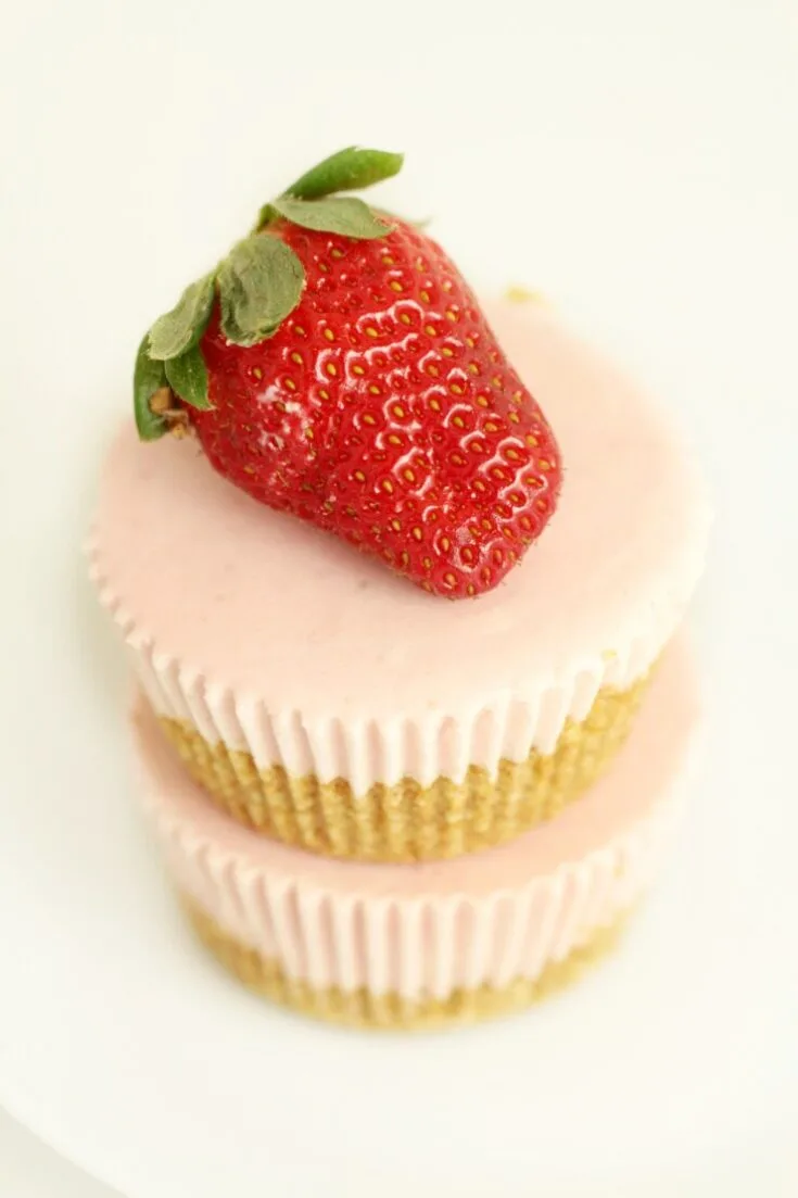 Mini No Bake Strawberry Cheesecakes
