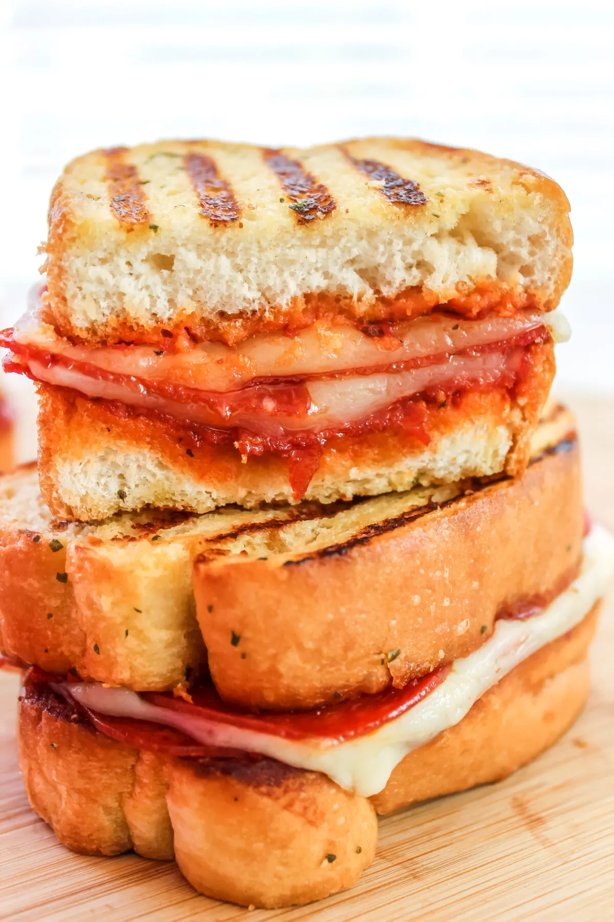 This Grilled Pepperoni Pizza Sandwich is a fun way to eat an old favourite! This easy to make recipe is a tasty spin on a grilled cheese.