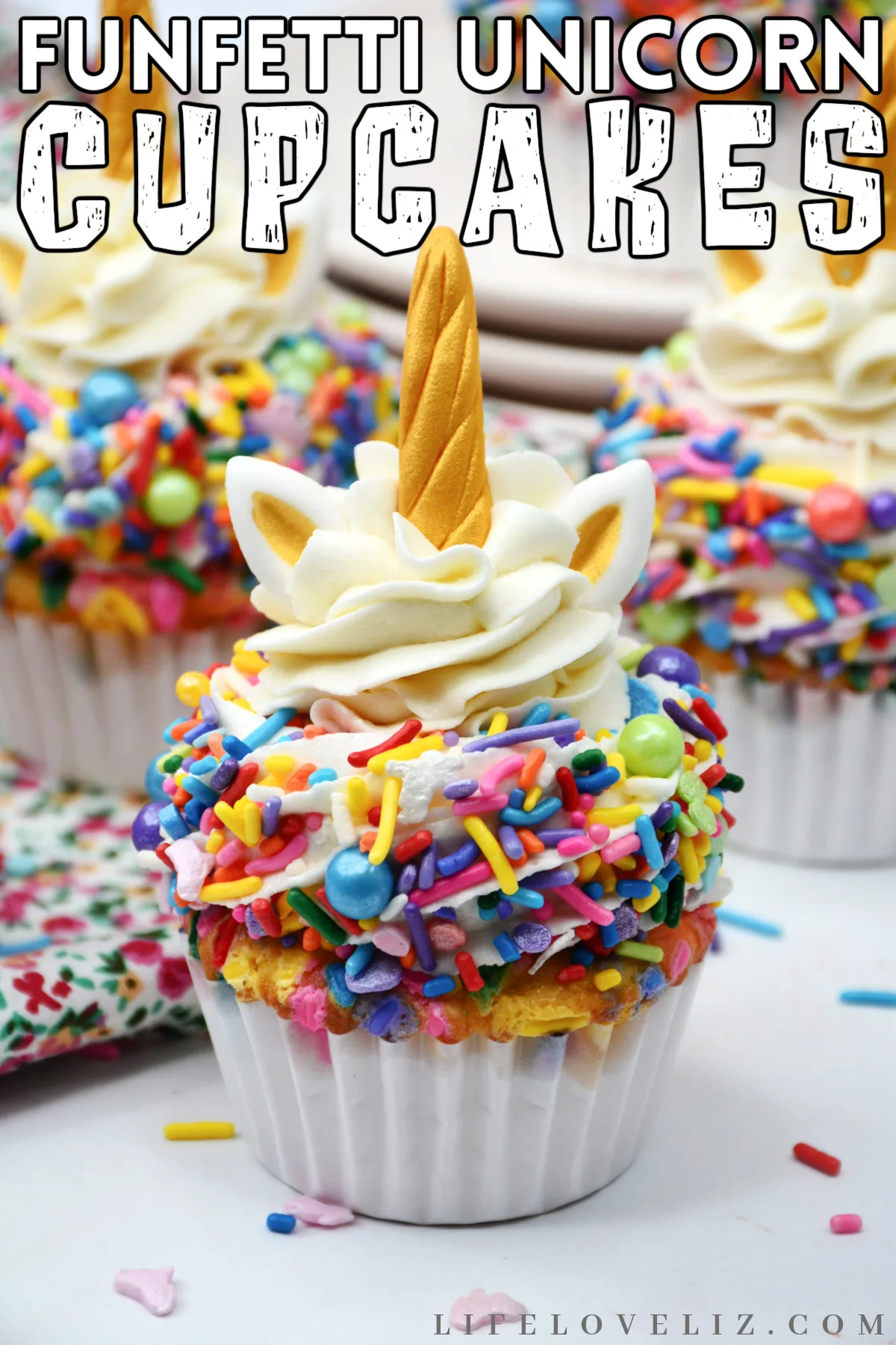 Love unicorns? These cupcakes will make your day! This easy recipe for Unicorn Funfetti Cupcakes is perfect for parties and special occasions.