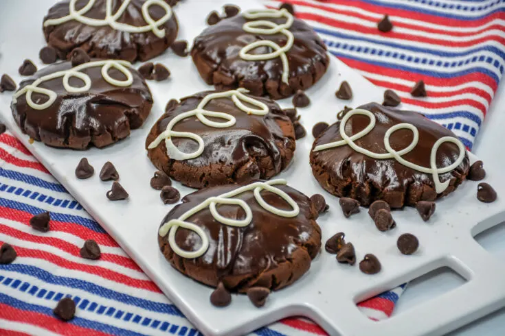 Crumbl Chocolate Mallow Cupcake Cookies