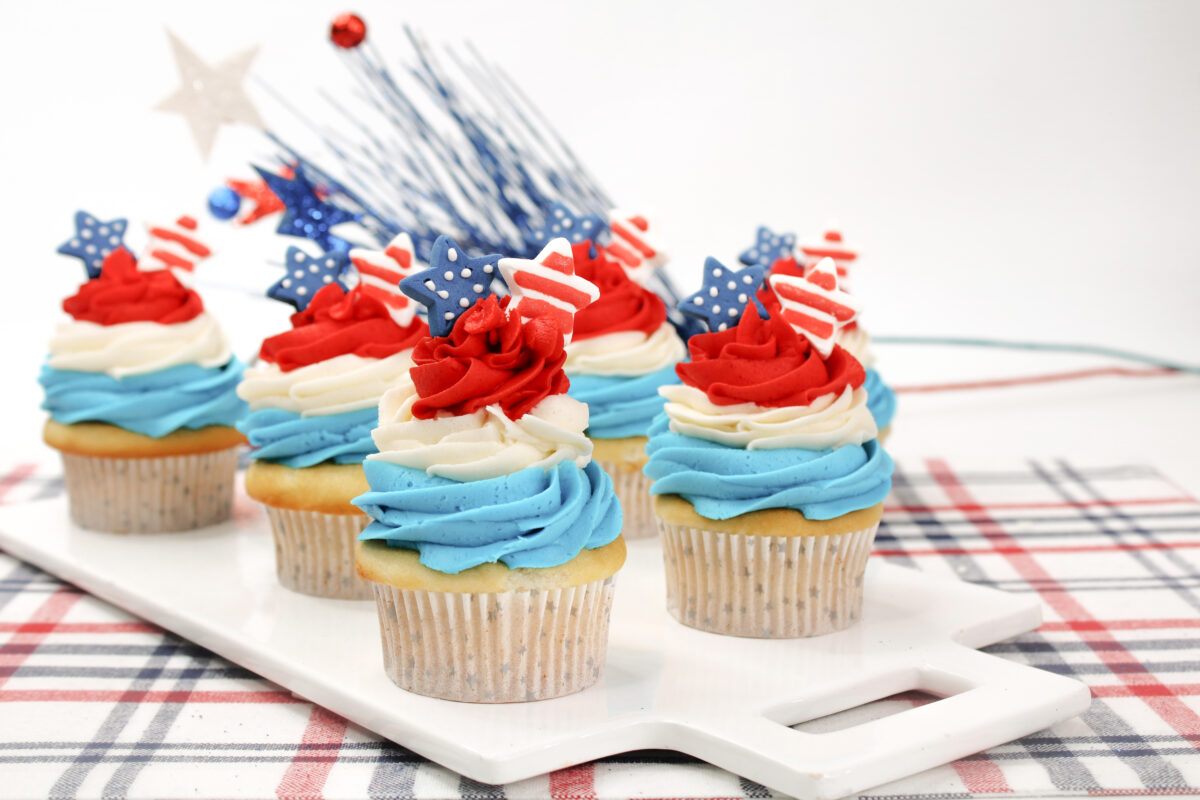 These bomb pop cupcakes are a patriotic treat perfect for celebrating with; based on the iconic summer treat that never goes out of style. 