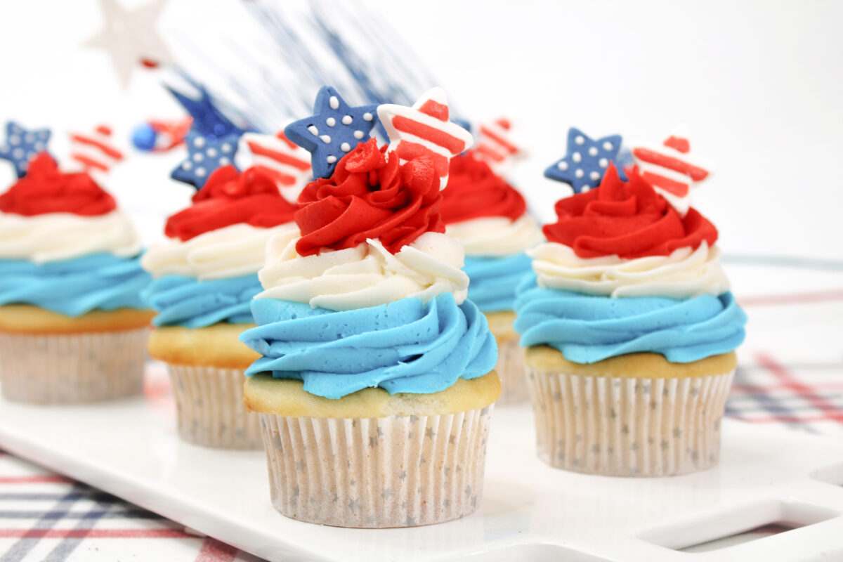 These bomb pop cupcakes are a patriotic treat perfect for celebrating with; based on the iconic summer treat that never goes out of style. 