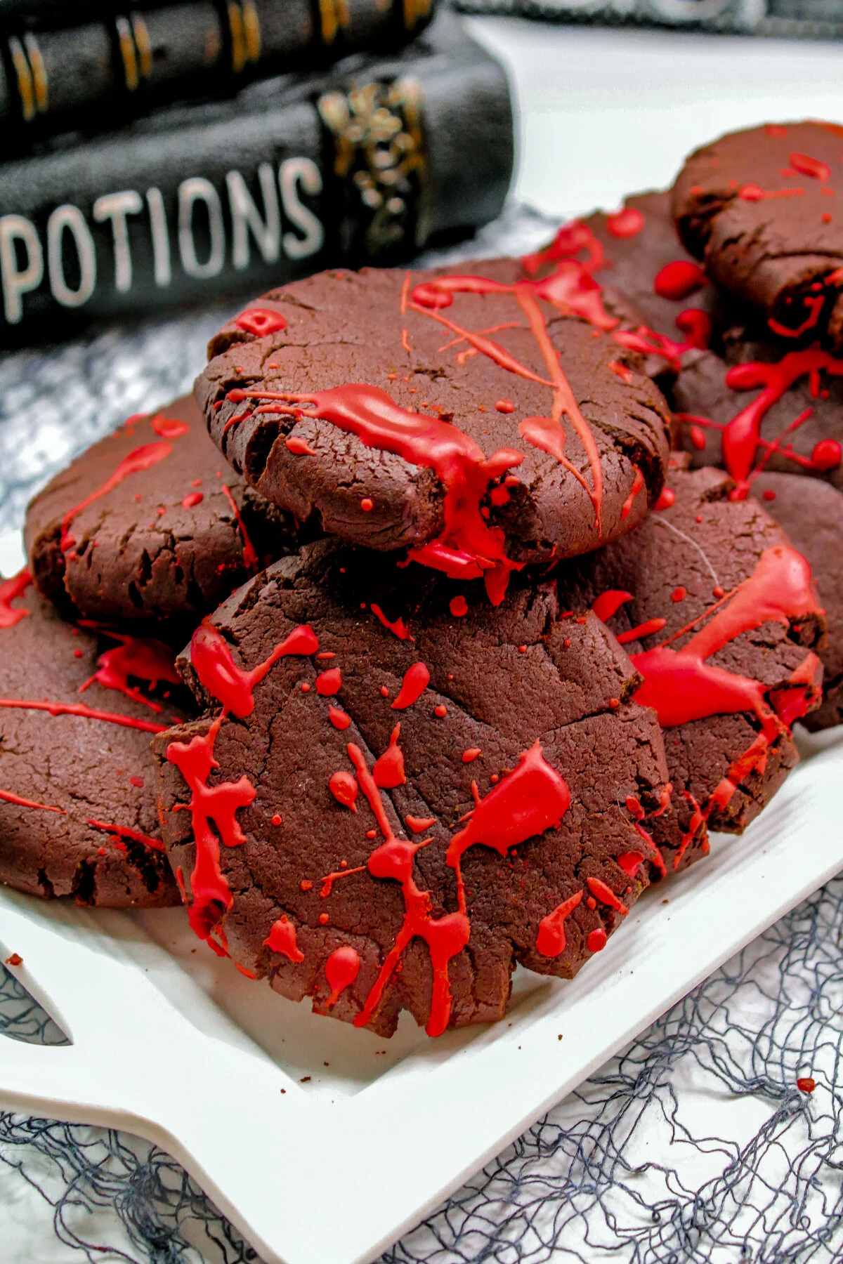 These creepy blood splatter cookies are perfect for your next Halloween party! They're easy to make and will definitely spook your guests.