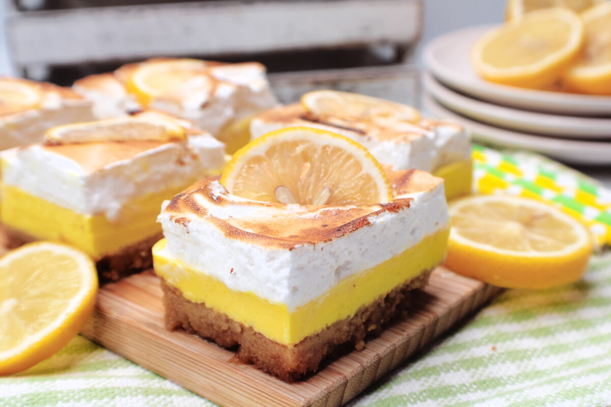 Try out this delicious lemon marshmallow slice recipe that's sure to be a hit for any occasion. It's fluffy, sweet and perfectly tangy.