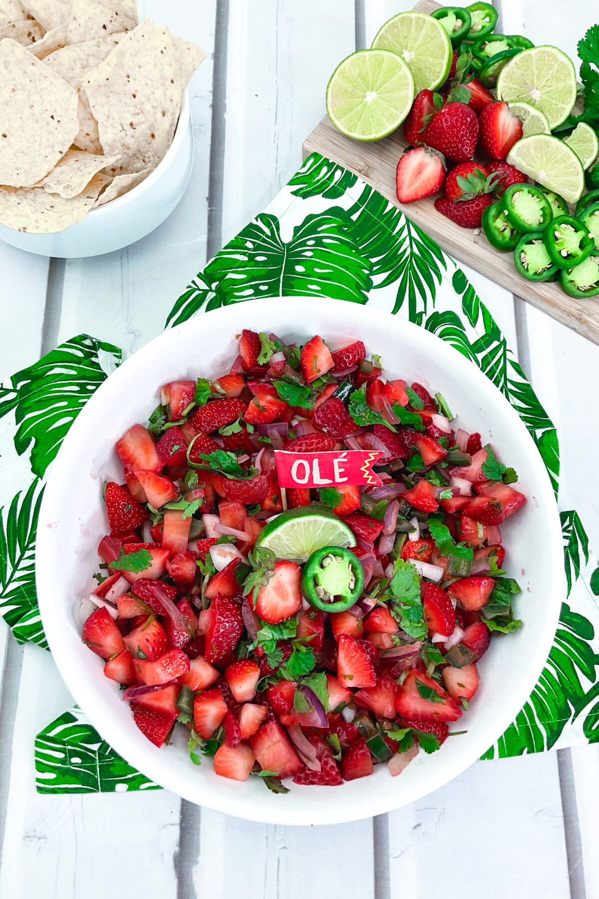 Spice up your next meal with this easy and delicious twist on traditional pico de gallo – strawberry pico de gallo!