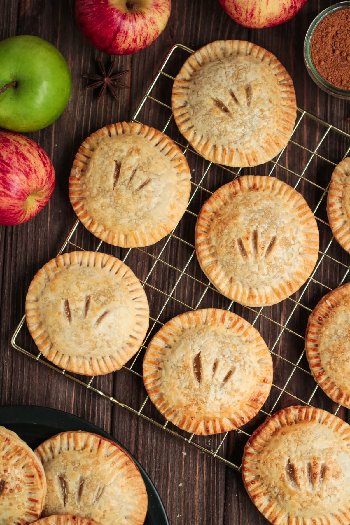 Treat yourself with this delicious apple hand pies recipe that's easy to make. Get ready for the perfect sweet treat that everyone will love!