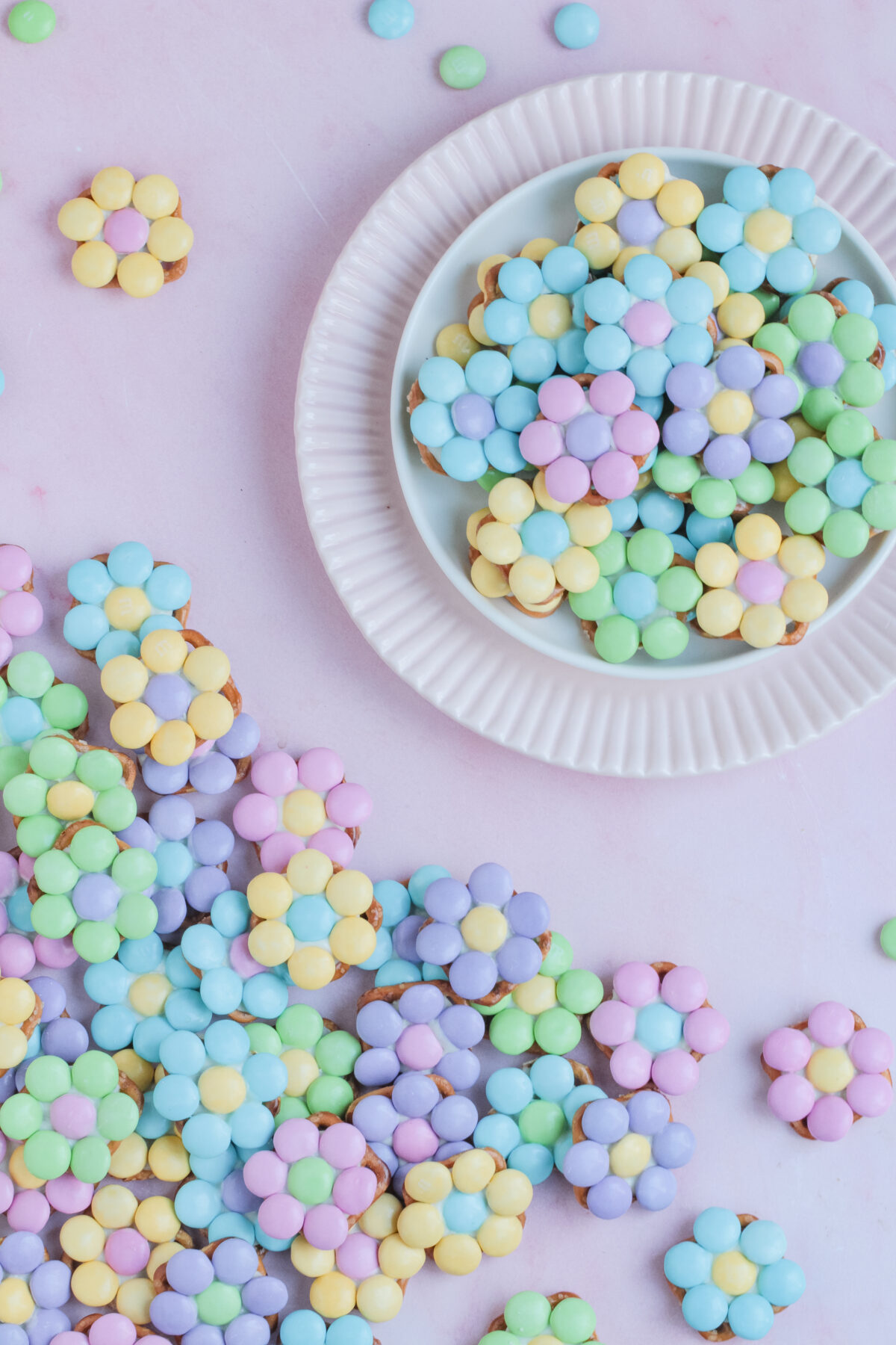 These Flower Pretzel Bites are a simple yet delightful spring treat that makes for a colourful snack that's as fun to make as it is to eat.